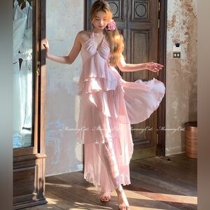 Light Pink Halter-Neck Elegant Summer Beach Maxi Dress